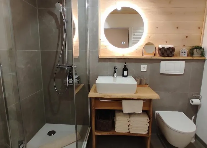 Zirbennest Mit Hallenbad - Sauna Appartement